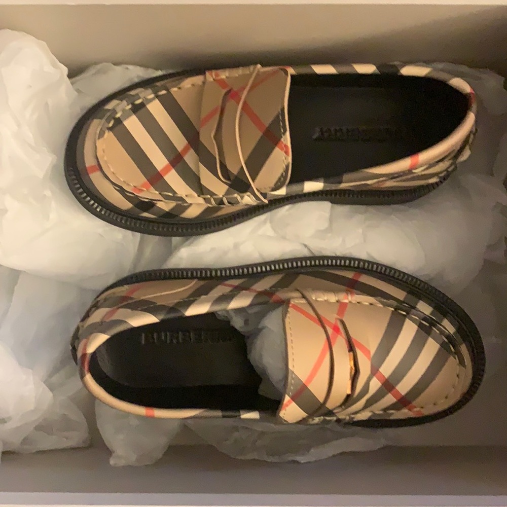 Used twice Burberry shoes
